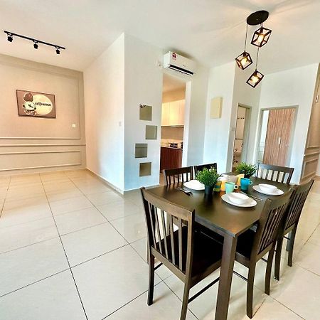 Seasons Luxury Apartment By Jk Home Johor Bahru Esterno foto
