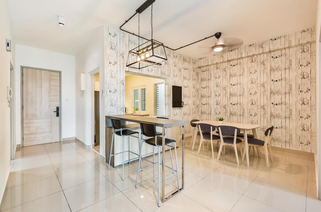 Seasons Luxury Apartment By Jk Home Johor Bahru Esterno foto